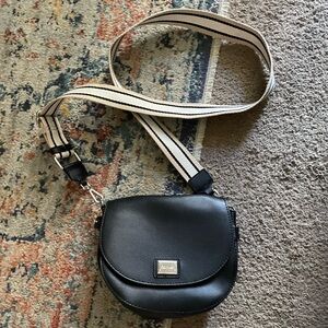 CALVIN KLEIN | Black Leather Crossbody Purse